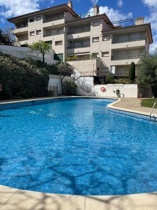 Apartamento Con Piscina En Llanca Exterior photo